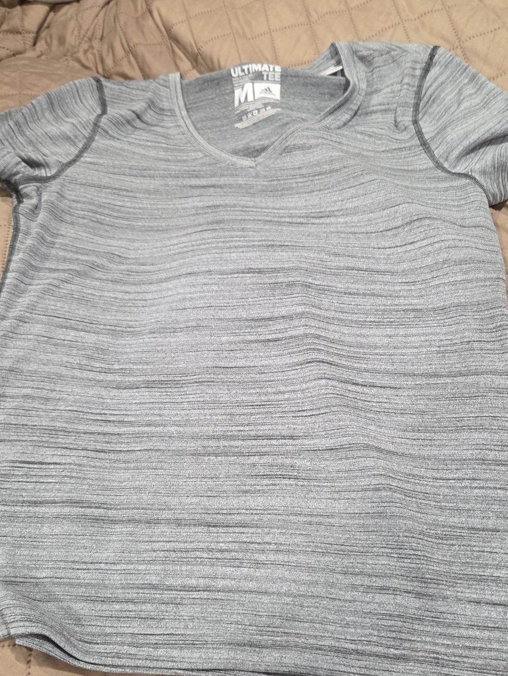 Women's Gray Short-Sleeve V-Neck Top